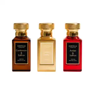 Cardamom & Saffron smaržu komplekts ar mājas smaržām un dāvanu iepakojumu.